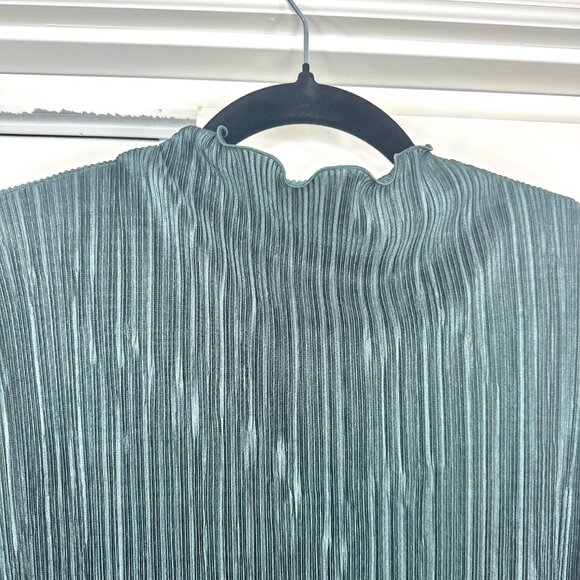 Forest Green Stretch Pleated Midi Mock-Neck & Self-tie belt (Size US 2-8) - Picture 3 of 9